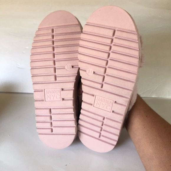 Madden NYC Women’s Barbiecore Faux Fur Crossband Slingback Platform  Slippers 11 - Picture 6 of 10